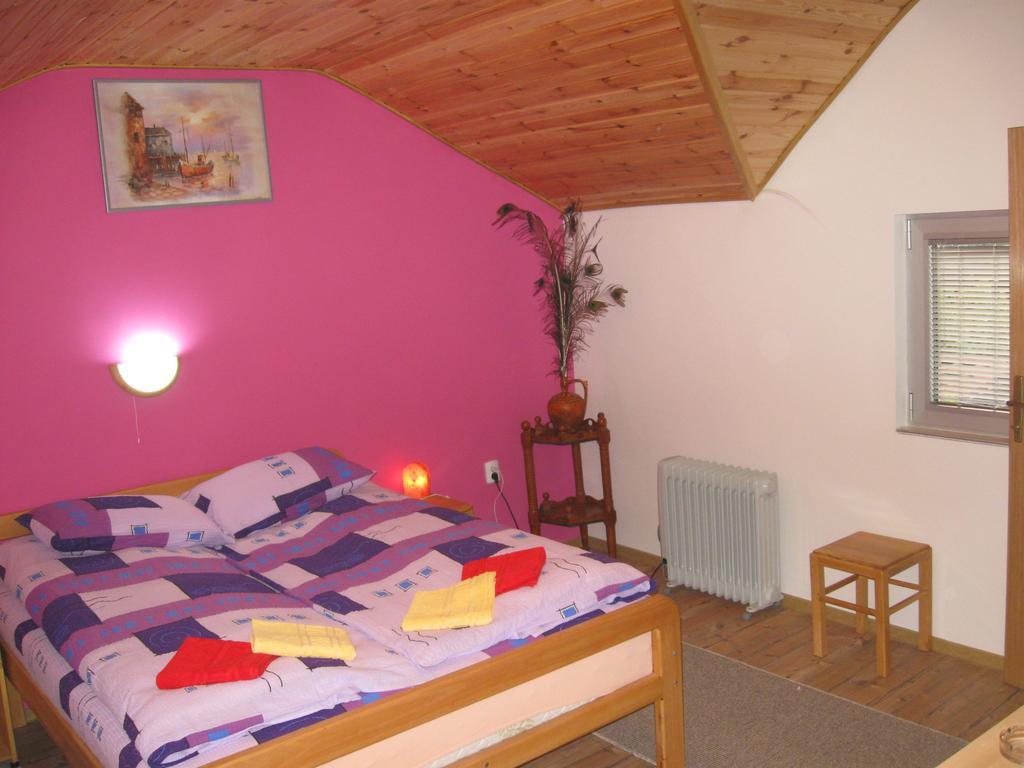 Amfora Rooms Caribrod Dimitrovgrad Kamer foto