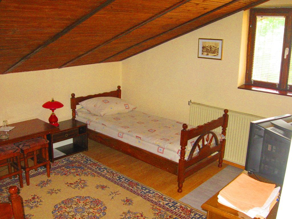 Amfora Rooms Caribrod Dimitrovgrad Kamer foto