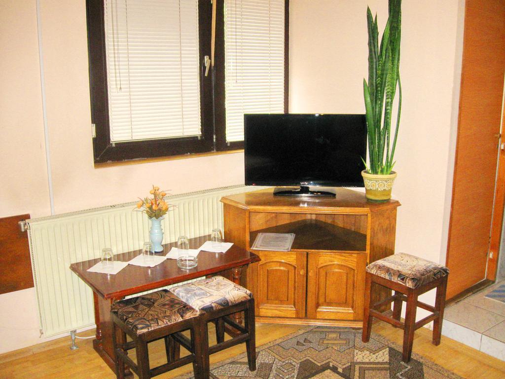 Amfora Rooms Caribrod Dimitrovgrad Kamer foto