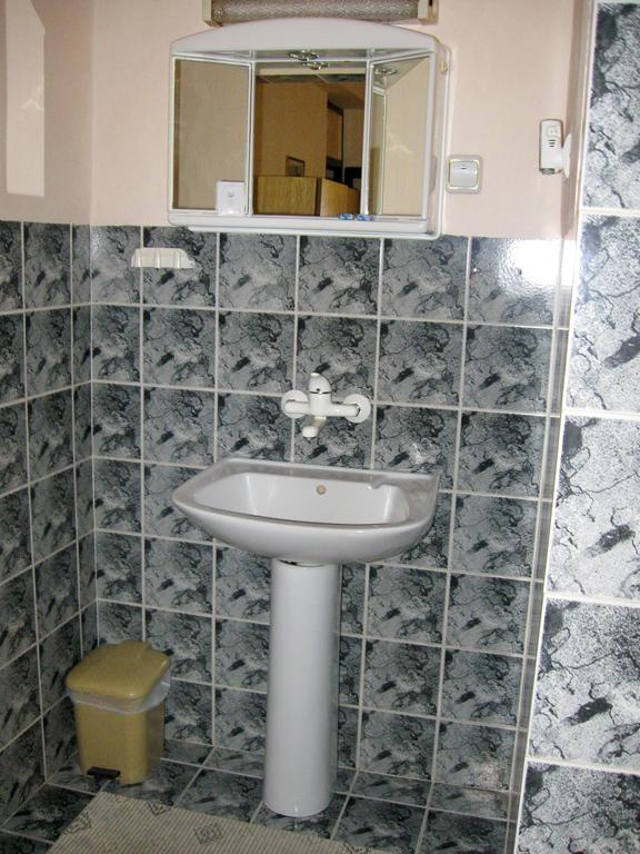 Amfora Rooms Caribrod Dimitrovgrad Kamer foto