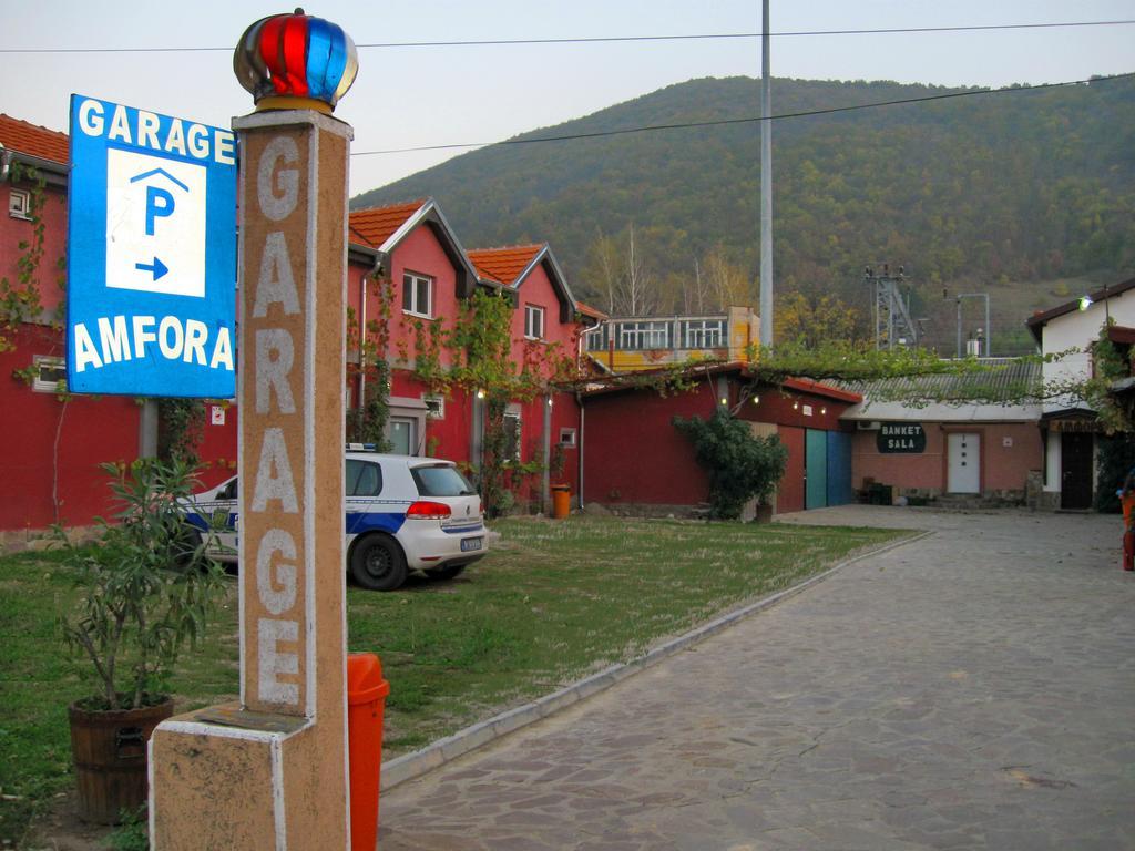 Amfora Rooms Caribrod Dimitrovgrad Buitenkant foto