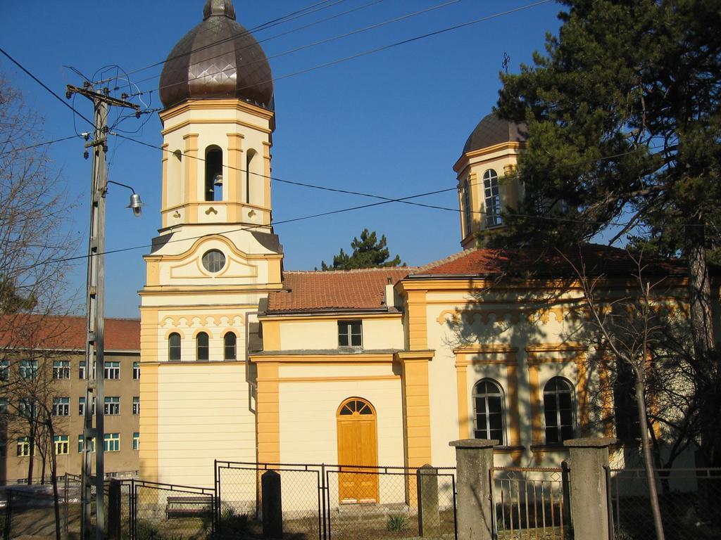 Amfora Rooms Caribrod Dimitrovgrad Buitenkant foto