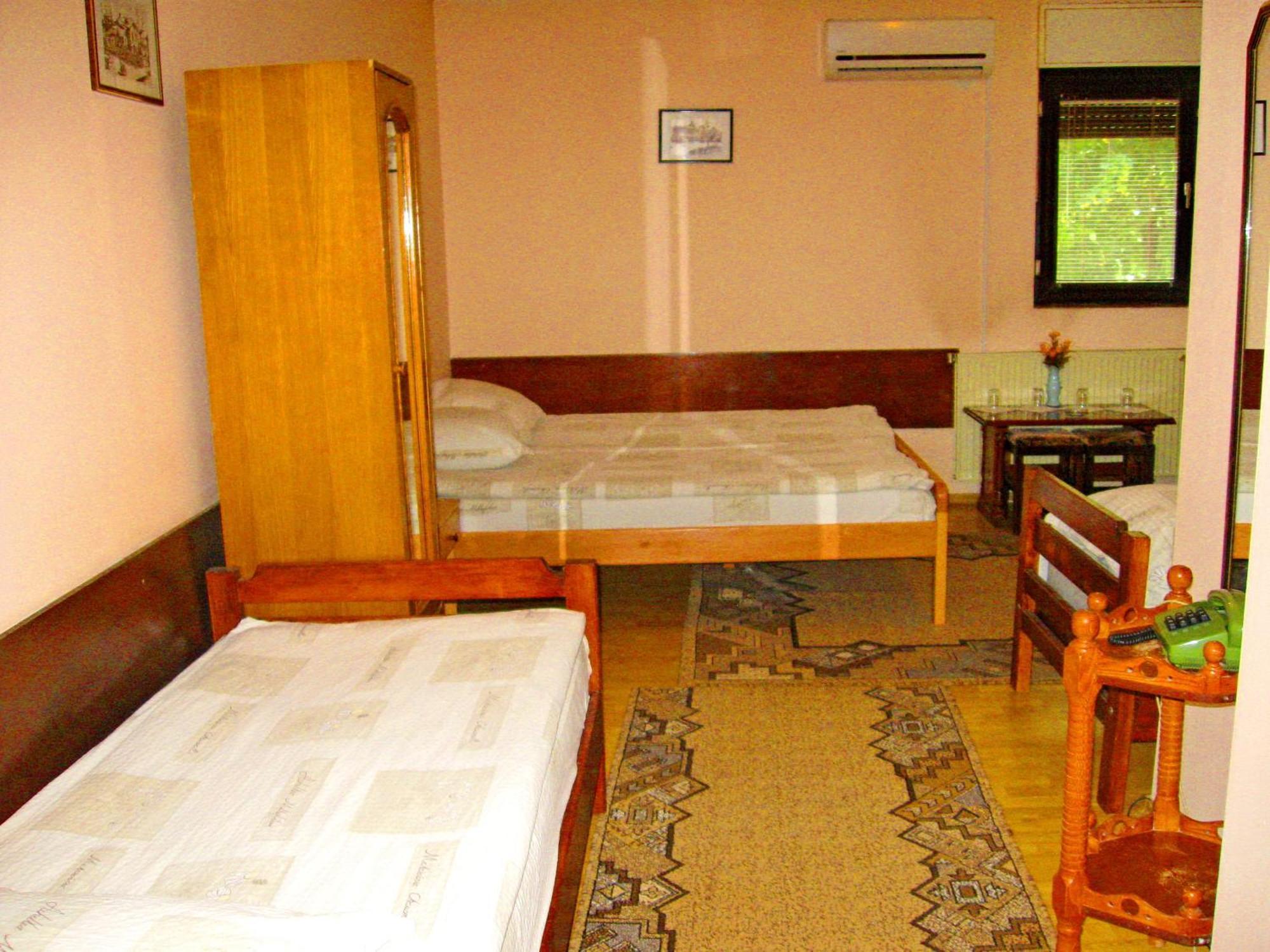 Amfora Rooms Caribrod Dimitrovgrad Kamer foto