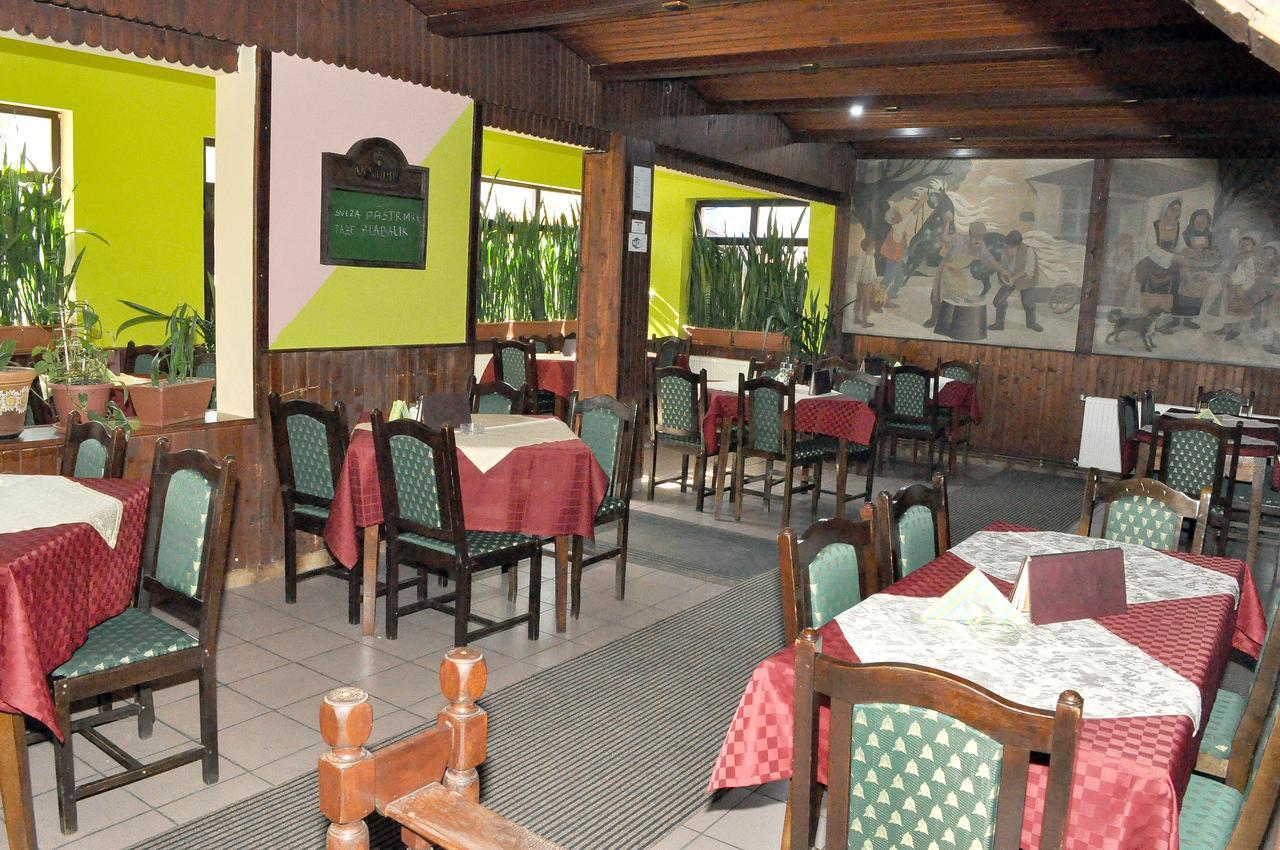 Amfora Rooms Caribrod Dimitrovgrad Buitenkant foto